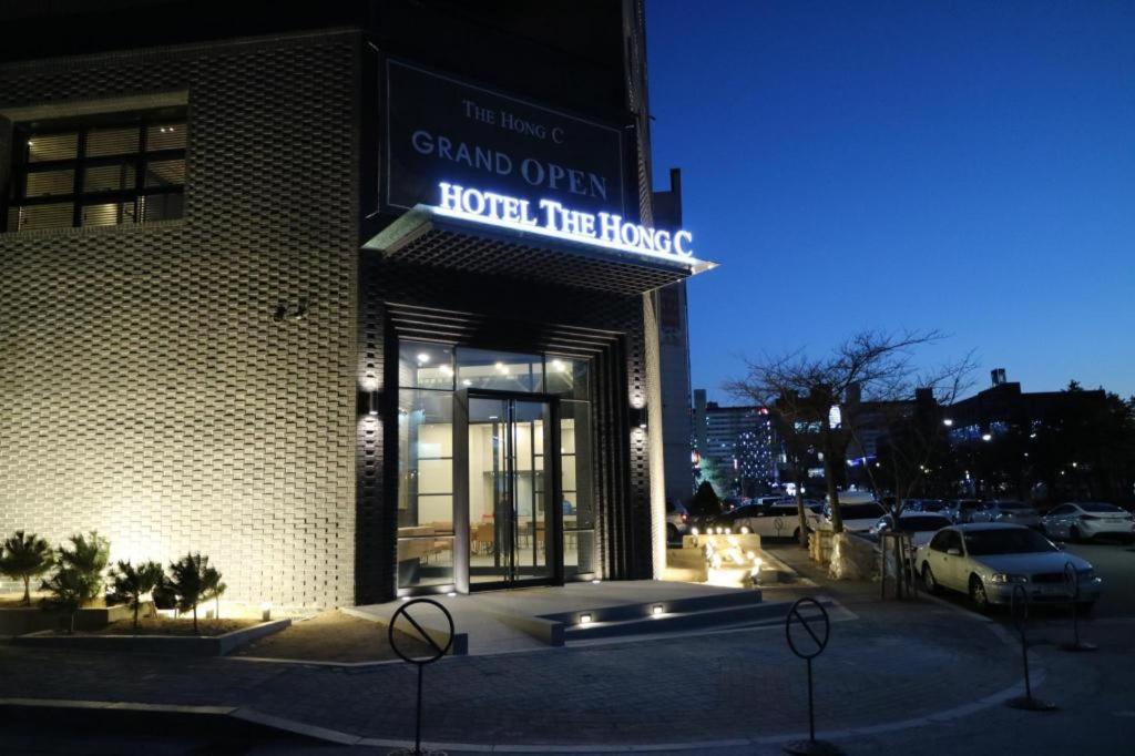 The Hongc Hotel Gangneung Bagian luar foto