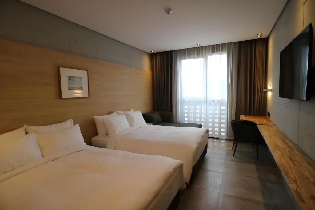 The Hongc Hotel Gangneung Bagian luar foto